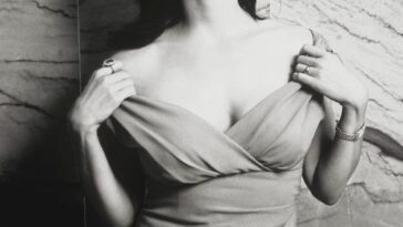 Laura Harring Nude & Sexy Collection (34 Photos)