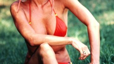 Linda Evans Nude & Sexy (6 Photos)