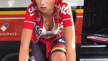 Puck Moonen Sexy (5 Photos)