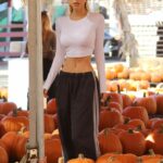 Alexis Ren is All Smiles While Picking Out Pumpkins in LA (50 Photos)