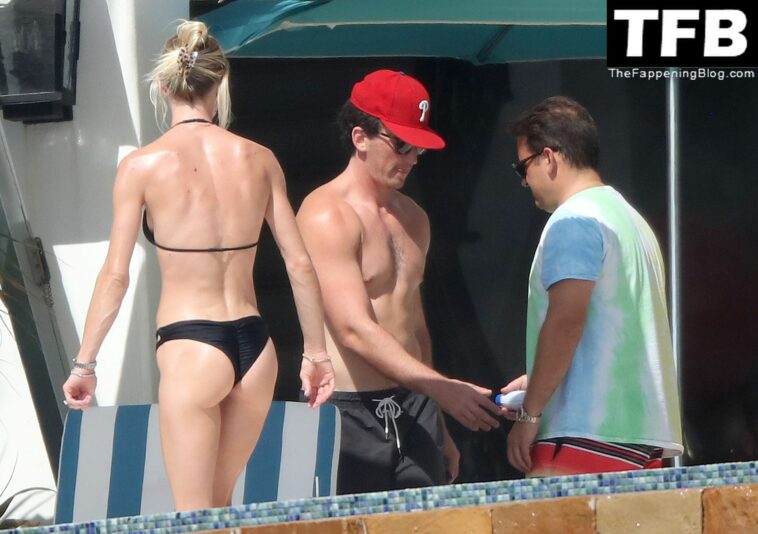 Miles Teller & Keleigh Sperry Enjoy Their Vacation in Los Cabos (14 Photos)