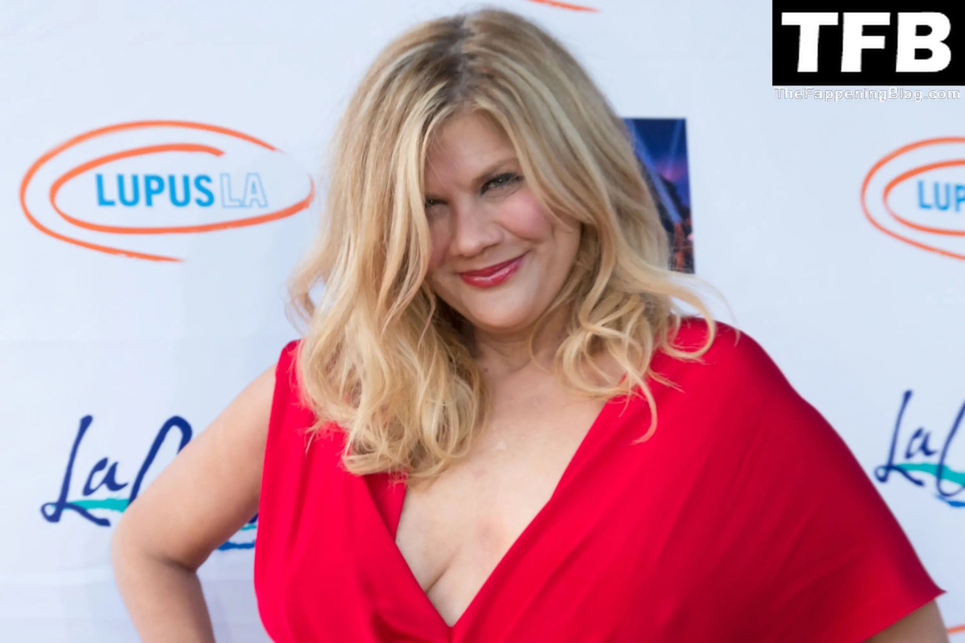 Kristen Johnston Sexy (8 Photos)