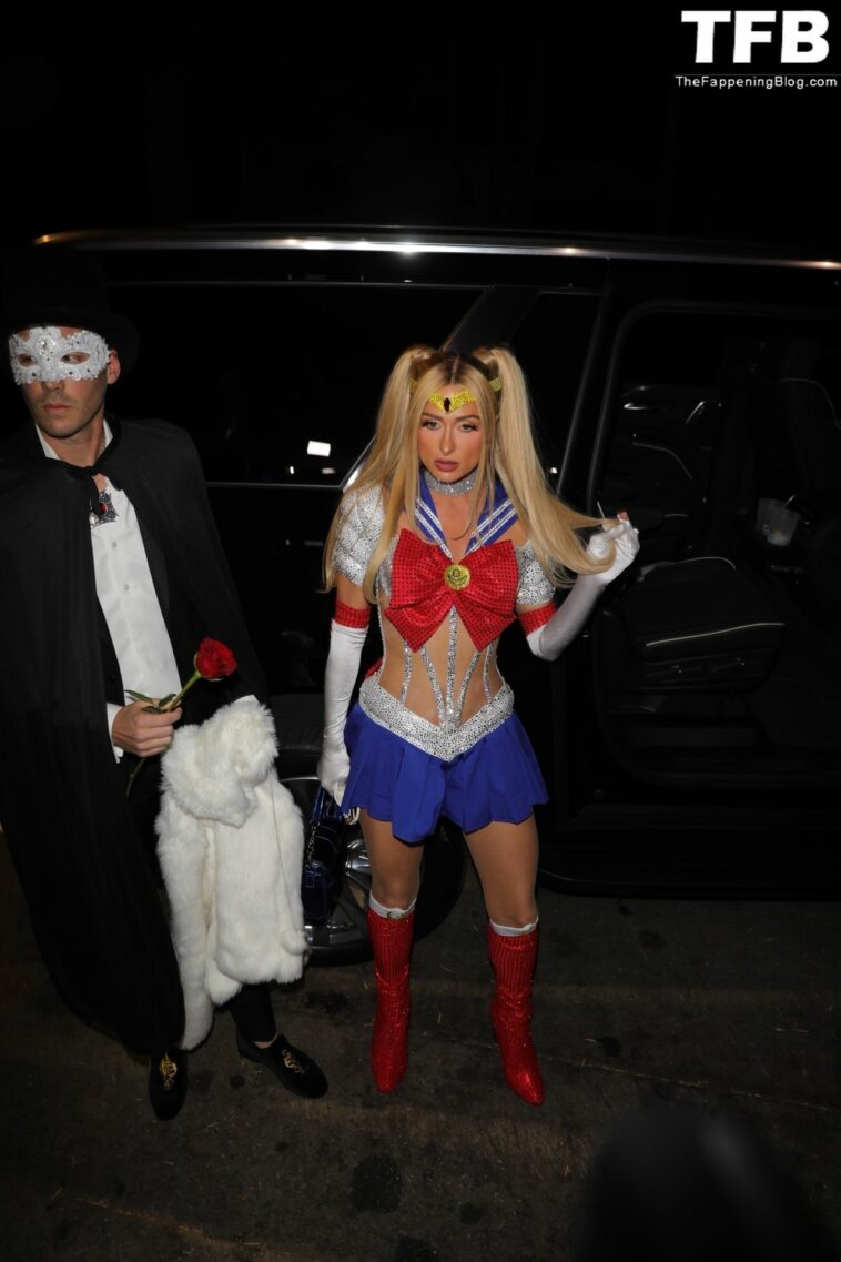 Paris Hilton Arrives at the Casamigo’s Halloween Party in Beverly Hills(150 Photos)