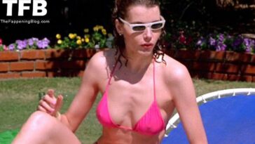 Geena Davis Nude & Sexy - Earth Girls Are Easy (8 Pics)