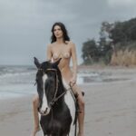 Kendall Jenner Nude & Sexy Collection – Part 2 (150 Photos)