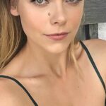 Lily Cowles Sexy (7 Photos)