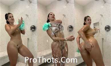 Lena The Plug Shower Nude And Teasing Porn Video Leaked - Famous Internet Girls