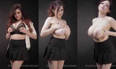 Tessa Fowler Nude Teasing My Nipples Video Leaked - Famous Internet Girls