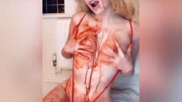 Belle Delphine Bloody Pussy Fingering