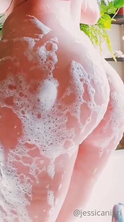 Jessica Nigri Bath Ass