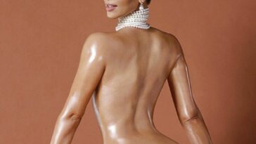 Kim Kardashian Nude & Sexy Collection – Part 7 (150 Photos)