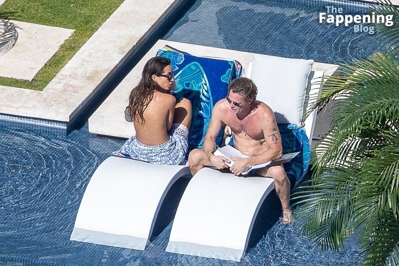 Ines De Ramon & Brad Pitt Enjoy Some Time Under the Sun Together in Cabo (15 Photos)