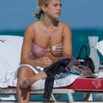 Stefania Roitman & Ricky Montaner Enjoy a Day on the Beach in Miami (11 Photos)