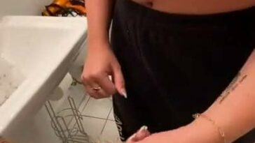 Mila Santos OnlyFans Video #10