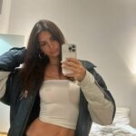 Emily Ratajkowski Hot (23 Photos)