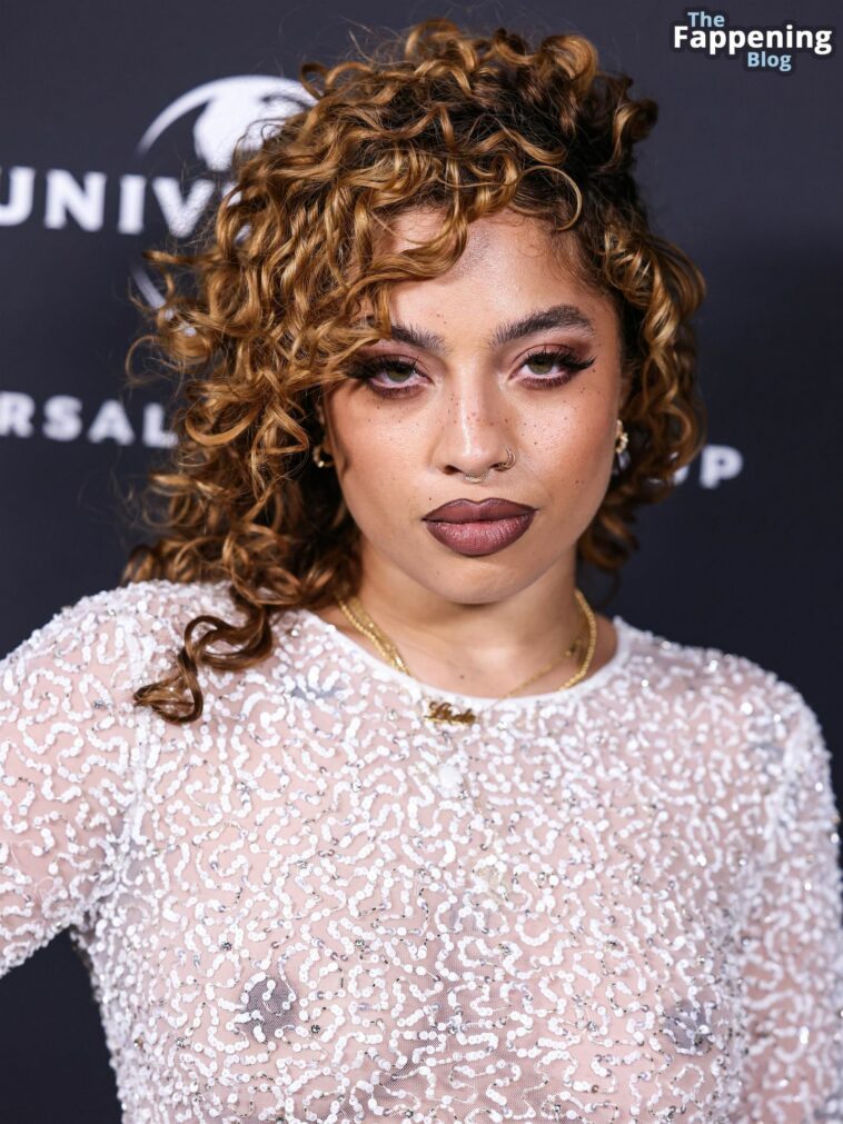 Kiana Ledé Flashes Her Nude Tits at Universal Music Group 2023 2023 65th GRAMMY Awards After Party in LA (16 Photos)