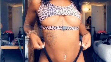 KayyyBear Sexy Lingerie Tease Onlyfans Video Leaked