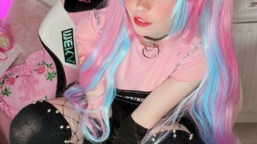 Belle Delphine Nude Bubble Gum Emo Onlyfans Set Leaked