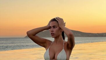 Kara Del Toro Displays Her Sexy Tits in a White Bikini (3 Photos)