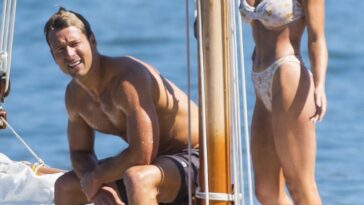 Sydney Sweeney & Glen Powell Swim Out to a Yacht Filming a New Movie in Sydney (144 Photos)