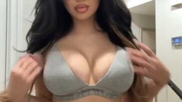 Lilianaheartsss OnlyFans Video #6