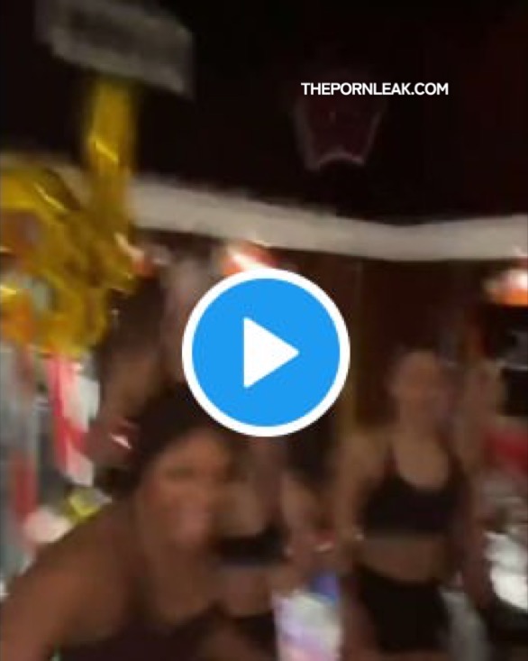 Waka Sabadell Nude & Sex Tape Blowjob Nightclub Leaked!