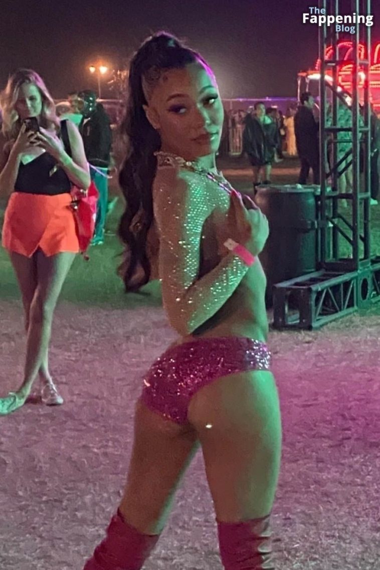 Coi Leray Displays Her Sexy Butt & Tits While Enjoying the Neon Carnival Party (8 Photos + Video)