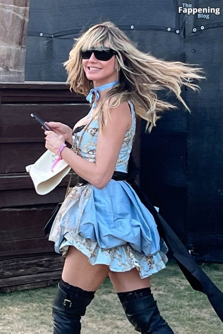 Heidi Klum Enjoys the Final Day of Coachella (12 Photos)