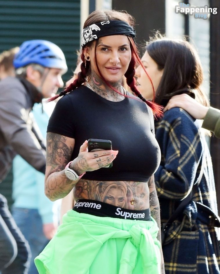 Jemma Lucy Shows Off Her Sexy Boobs Spotted Out with a Friend Out in London’s Notting Hill (27 Photos)