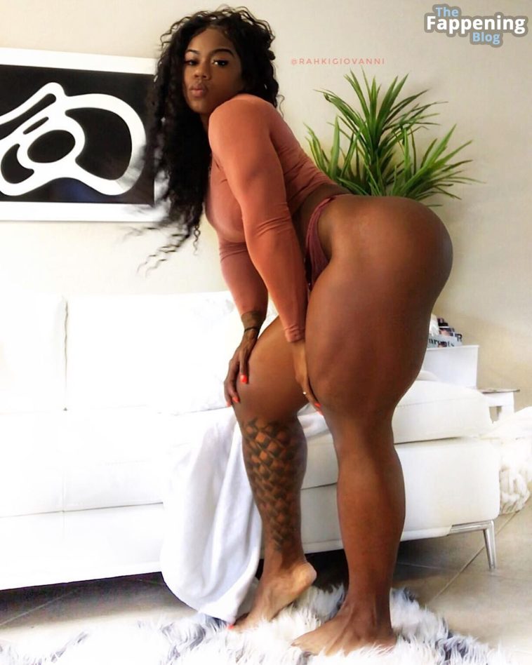 Rahki Giovanni Sexy (24 Photos)