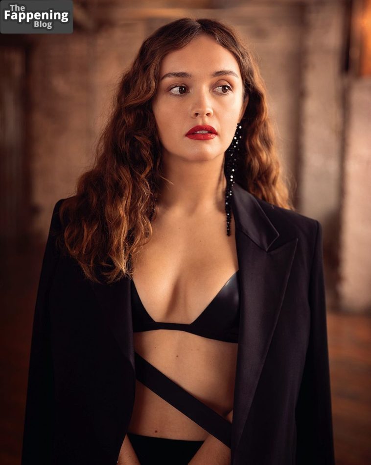 Olivia Cooke Sexy (7 Photos)