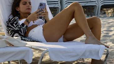 Kelly Piquet Flaunts Her Sexy Figure on the Beach in Miami (10 Photos)