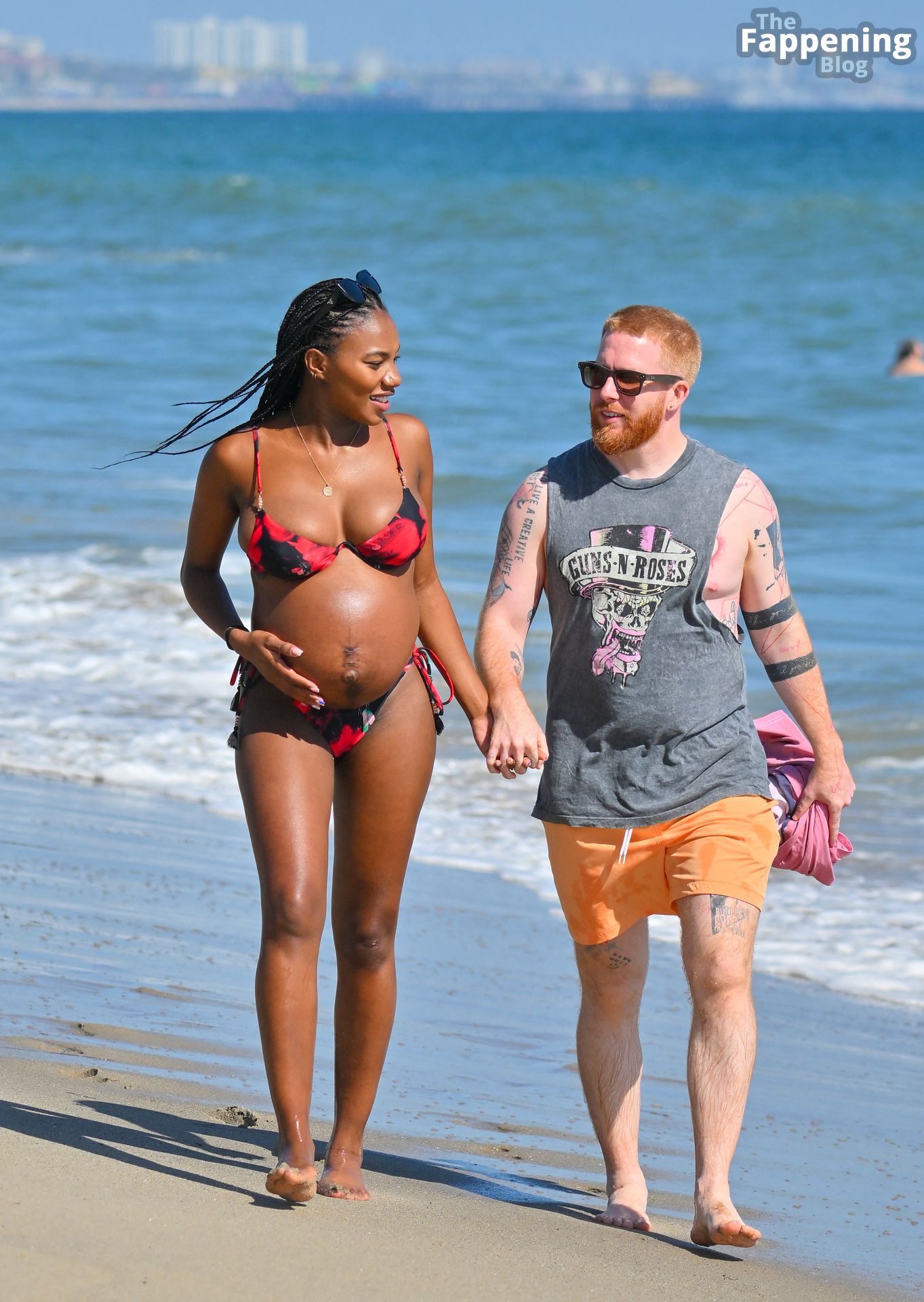 Chyna Mills & Neil Jones Cool Down with a Beachside Walk in Malibu (35 Photos)