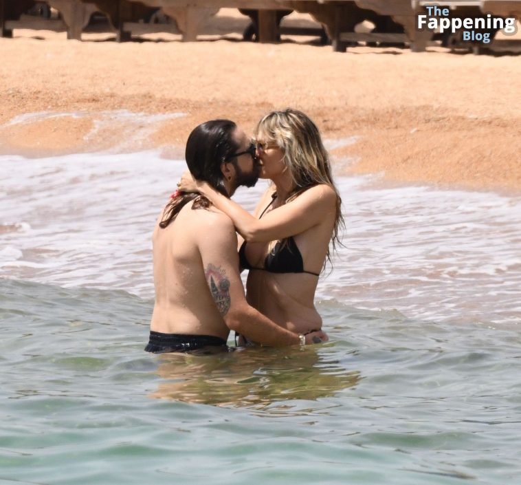 Heidi Klum & Tom Kaulitz Pack on the PDA During a Day at the Beach in Sardinia (71 Photos)