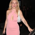 Braless Lottie Moss Stuns in a Pretty Pink Dress as She Exits Louie Restaurant (32 Photos)