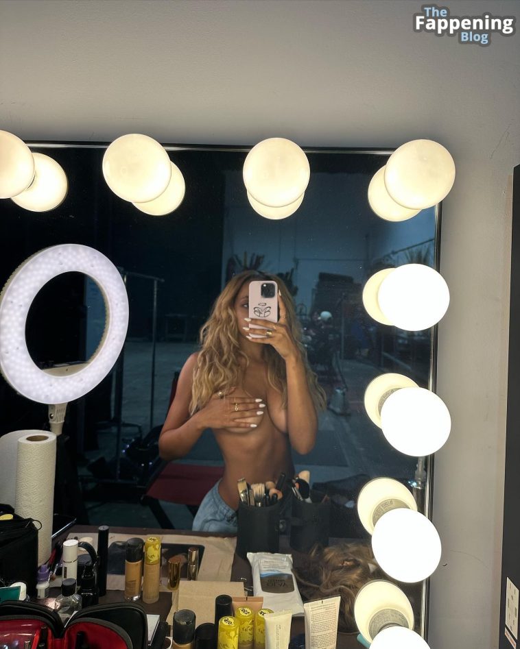 Tinashe Topless (1 Photo)