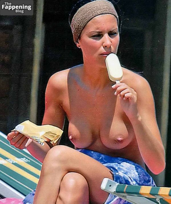 Antonella Mosetti Nude & Sexy Collection (6 Photos)