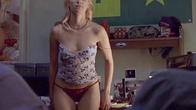 Amy Smart Nude - Road Trip (11 Pics + GIF & Video)