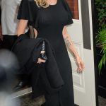 Braless Angelina Jolie Bids Farewell with a Wave Exiting New York’s Soho Hotel (56 Photos)