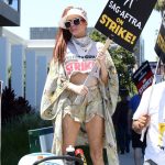 Phoebe Price Supports SAG Strike Outside Netflix’s Office in LA (10 Photos)