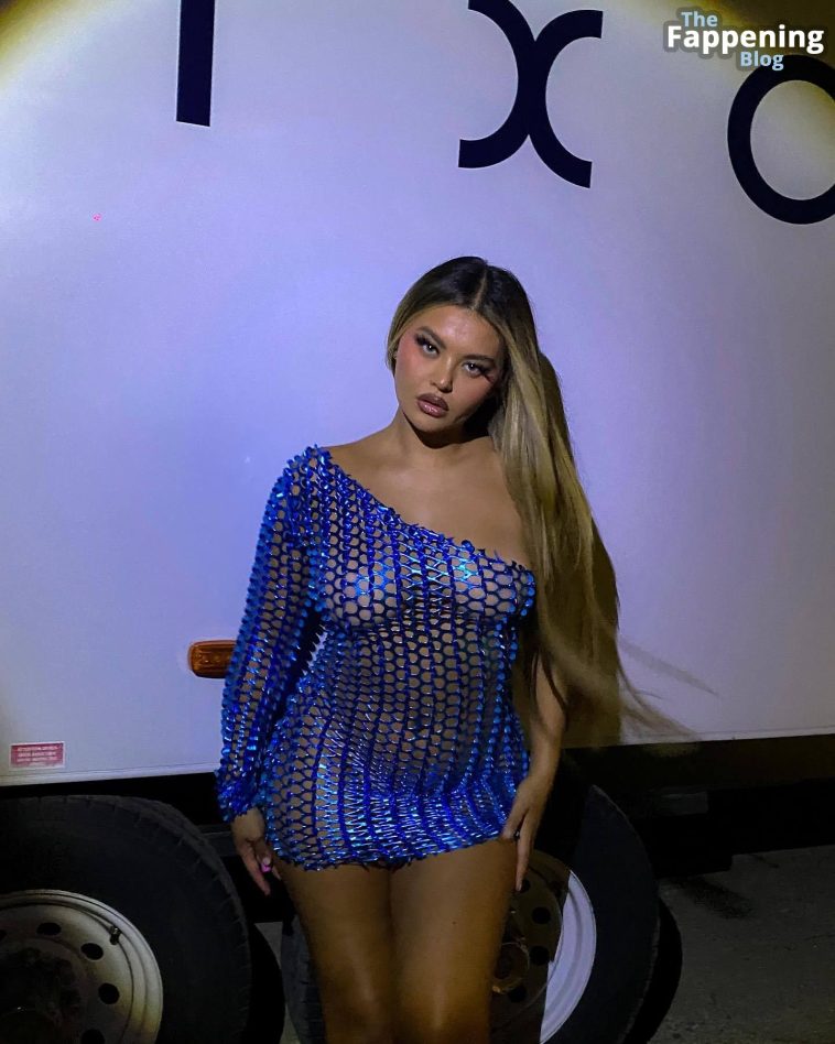 Sofia Jamora Stuns in a See-Through Dress (5 Photos)