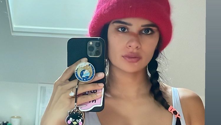 Diane Guerrero Hot (7 Photos)