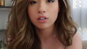 Pokimane Nude Nip Slip On Live Twitch Streamer! *NEW* - The Porn Leak - Fapfappy