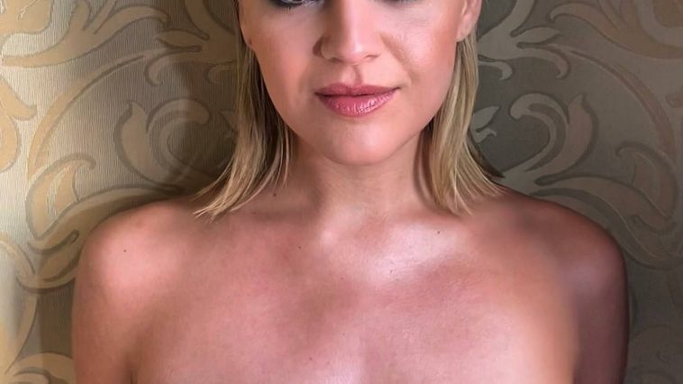 Kelsea Ballerini Sexy (9 Photos + Video)