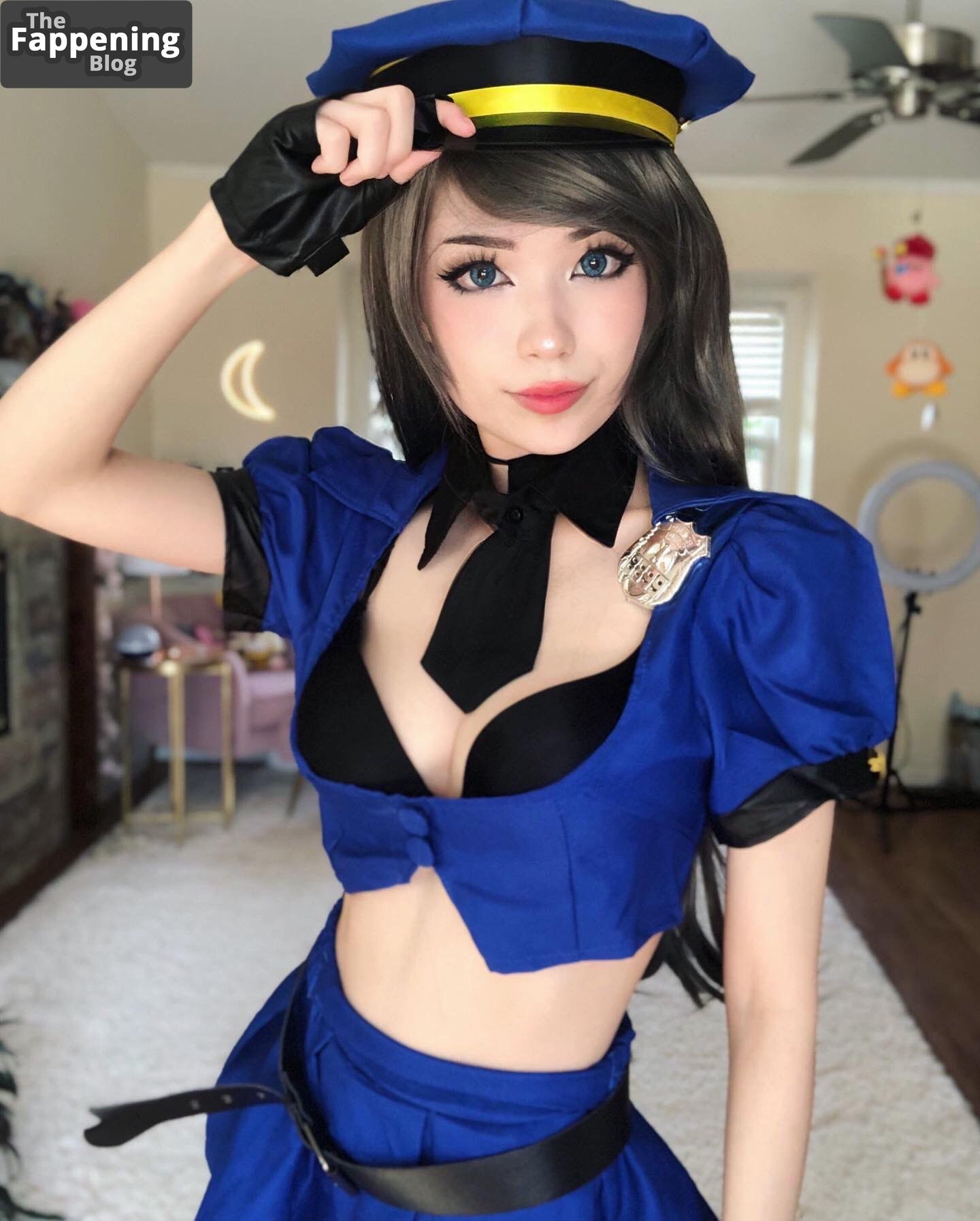 Emiru Sexy (6 Photos)