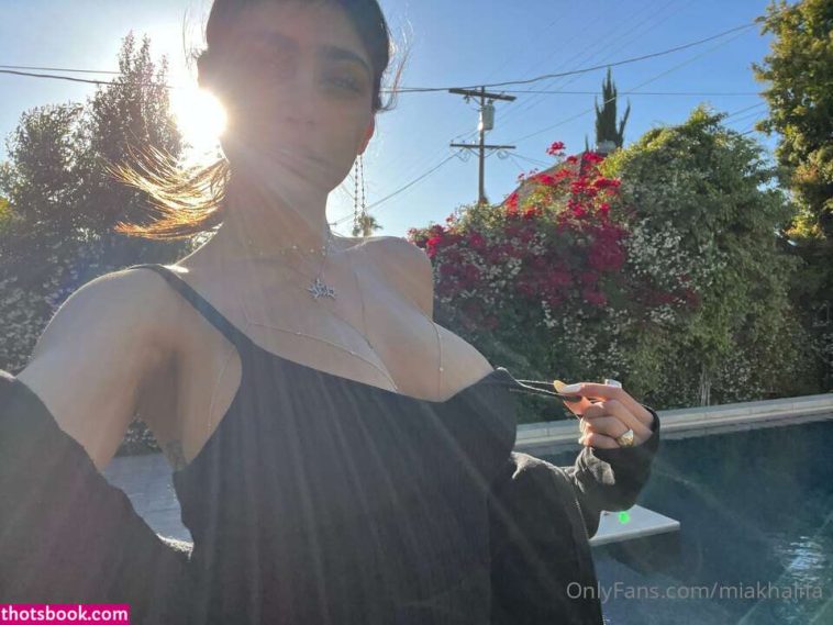 Mia Khalifa Nude OnlyFans Photos #5