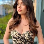 Molly Gordon Sexy (6 Photos)