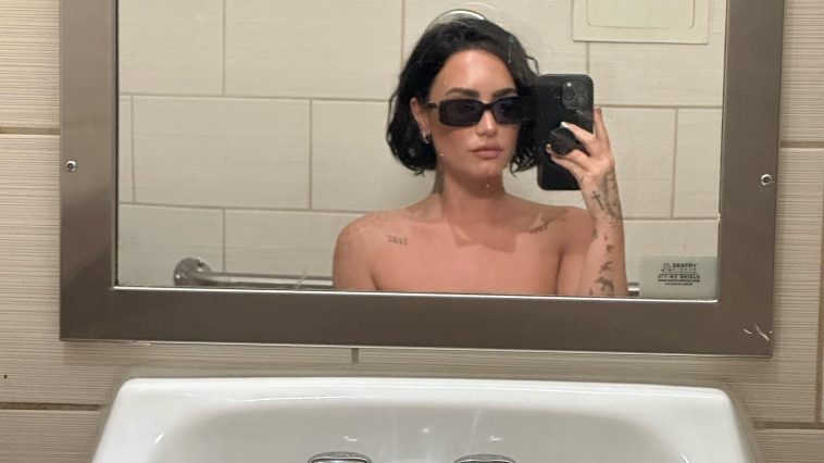 Demi Lovato Nude & Sexy Collection (23 Photos)