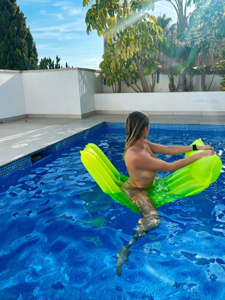 Kat Wonders Nude Pool Float Onlyfans Set Leaked