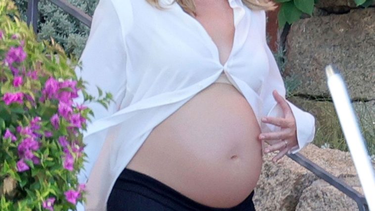 Pregnant Margot Robbie Looks Radiant While Pictured With Her Husband in Sardinia (130 Photos)